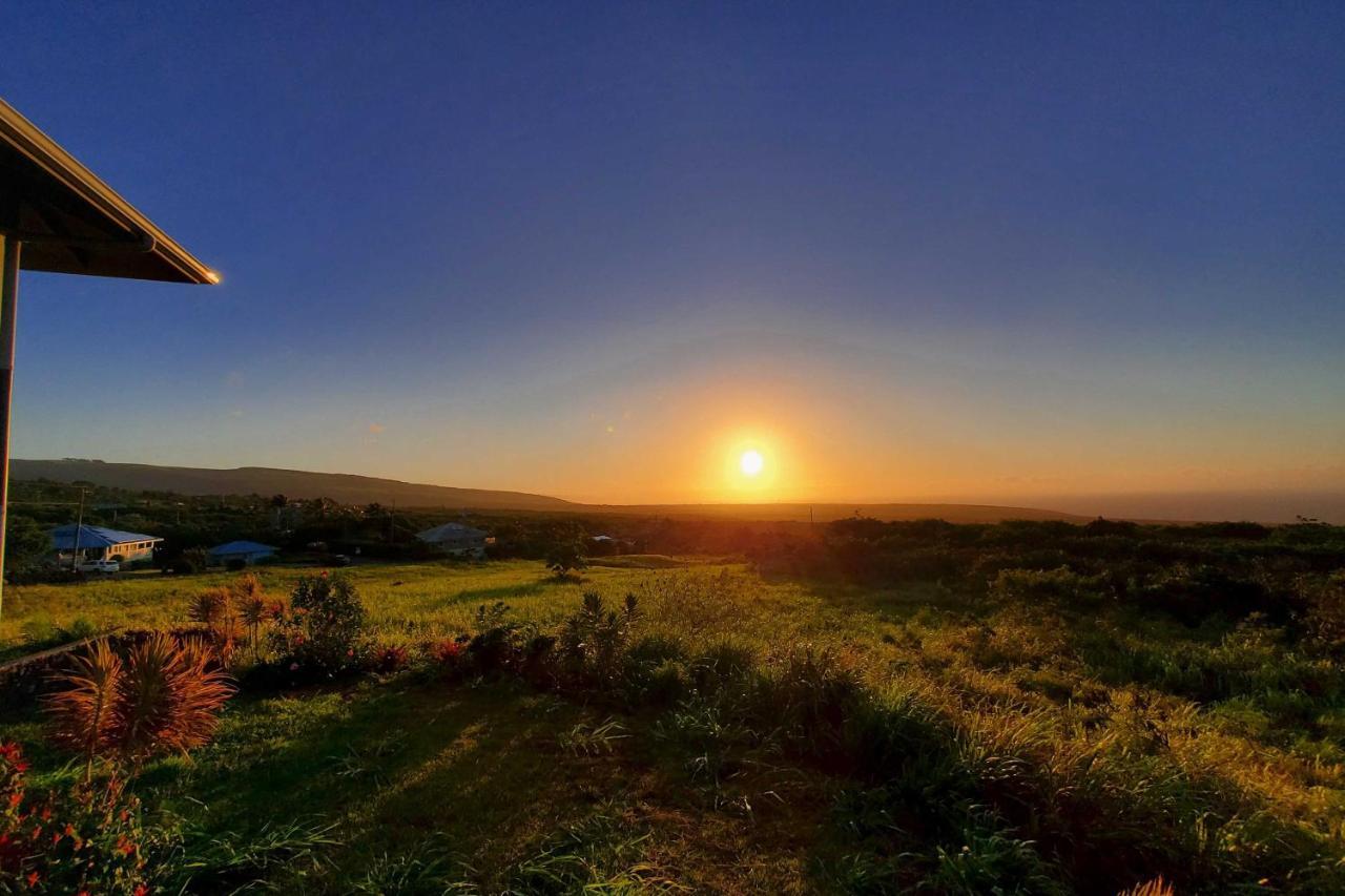 The Aloha Green House Retreat With Ocean Views! Naalehu Buitenkant foto