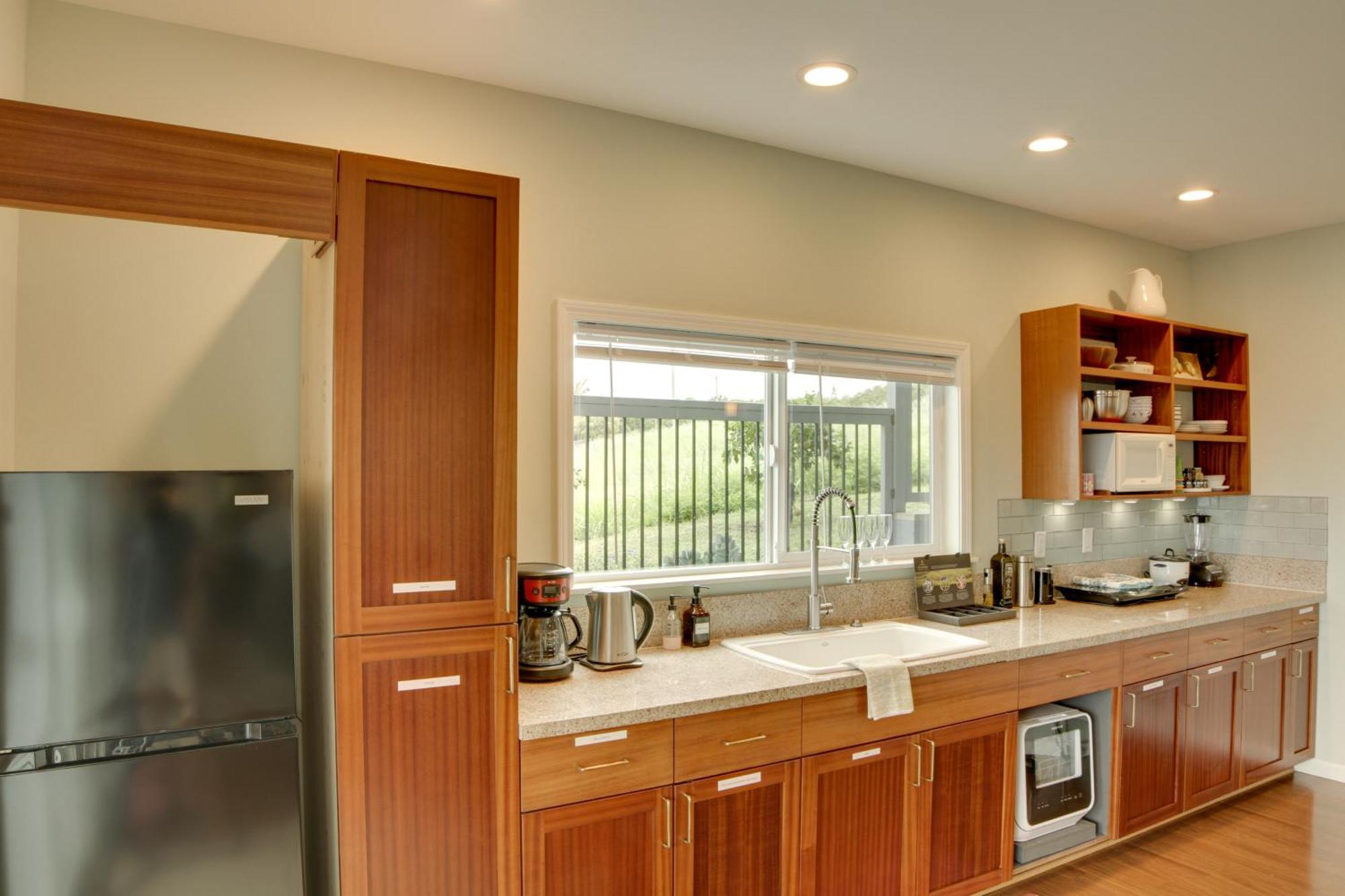 The Aloha Green House Retreat With Ocean Views! Naalehu Buitenkant foto