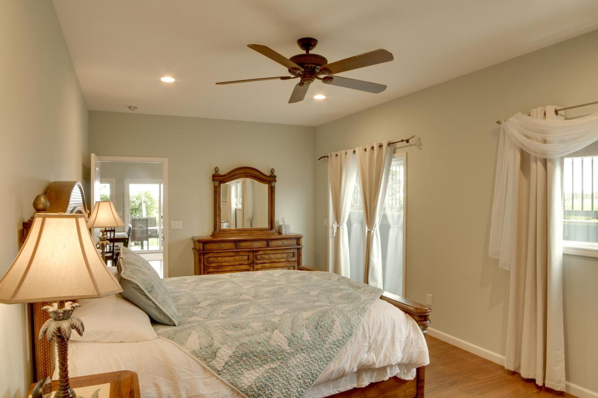 The Aloha Green House Retreat With Ocean Views! Naalehu Buitenkant foto