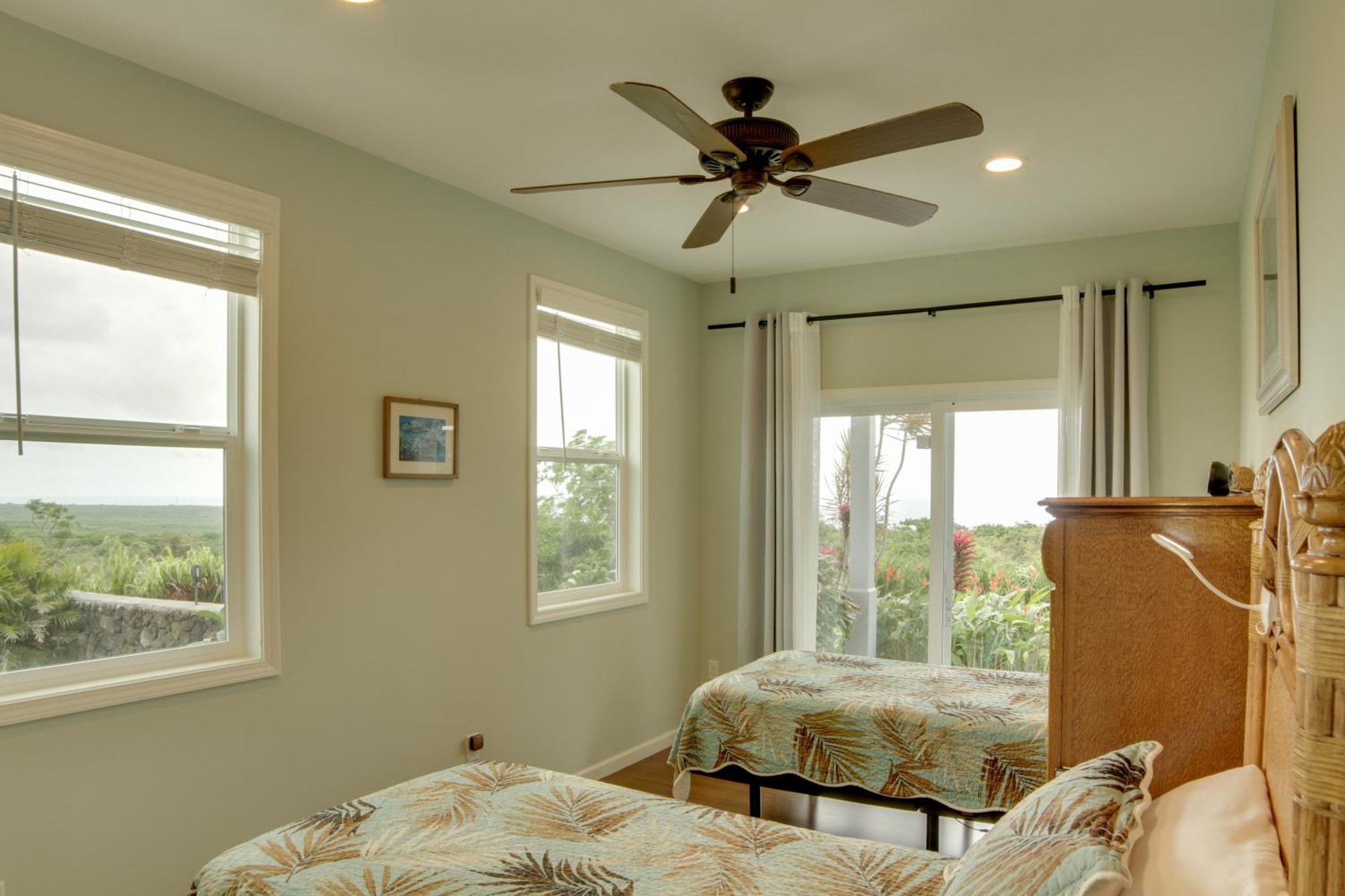 The Aloha Green House Retreat With Ocean Views! Naalehu Buitenkant foto