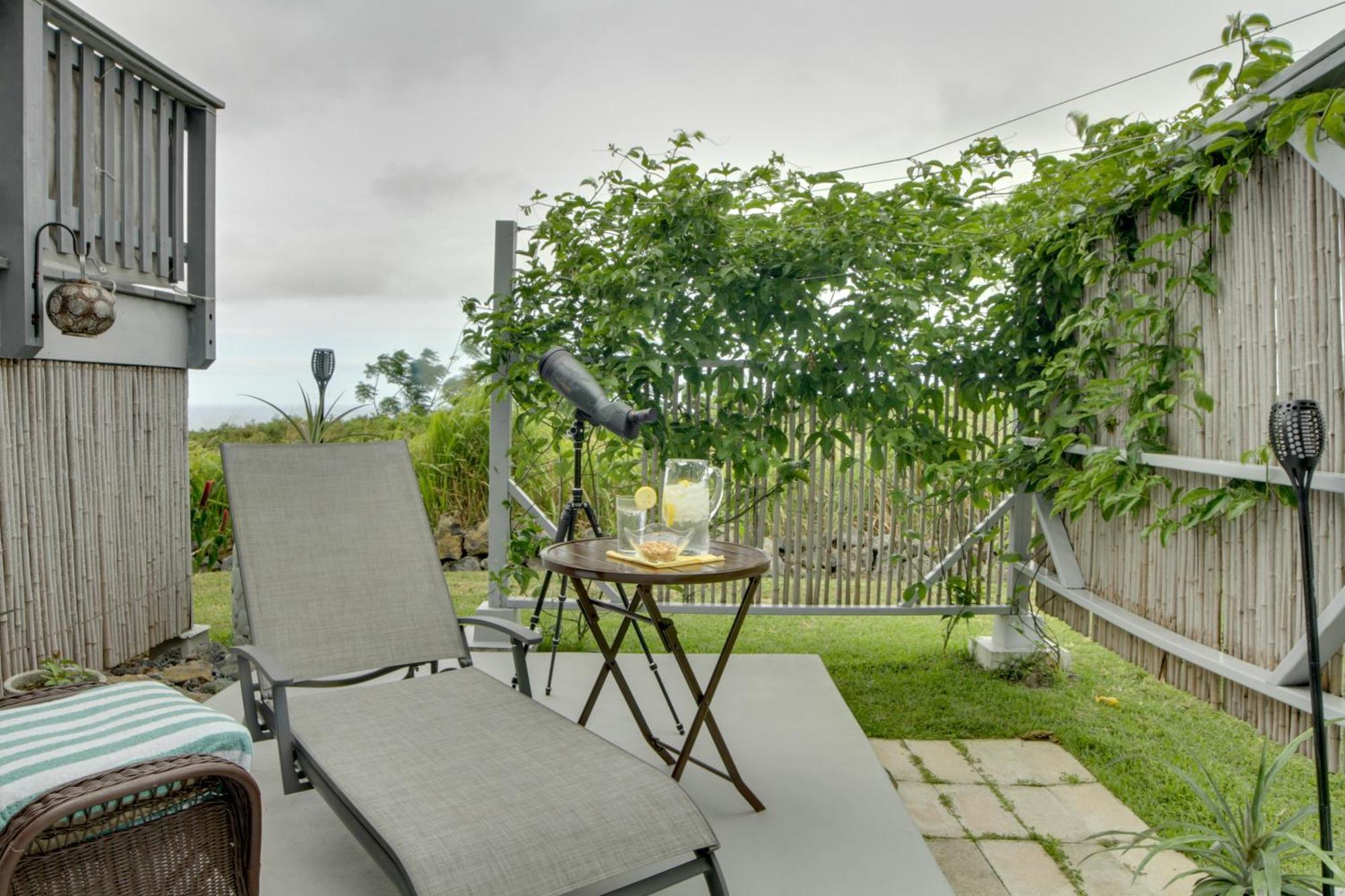 The Aloha Green House Retreat With Ocean Views! Naalehu Buitenkant foto